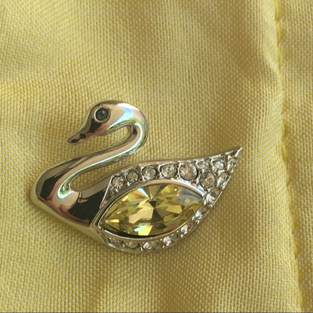 Swarovski Swan pin with yellow crystal